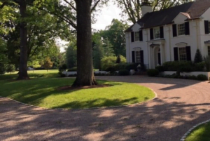 What Are the Residential Circular Driveway Dimensions?