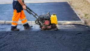 Top Benefits of Hiring a Local Asphalt Paving Company