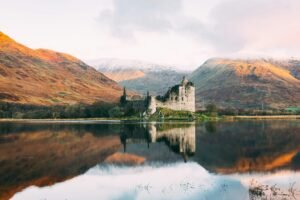 Tour Scotland: A Complete Guide to Scenic Routes, Castles and Highland Adventures